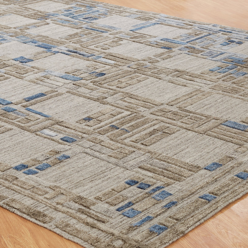 McDougal Geometric Area Rug in Gray, Rectangle 5' x 7'