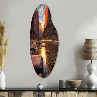Gwynavere - Utah Curved Shape Assymterical Metal Wall Art