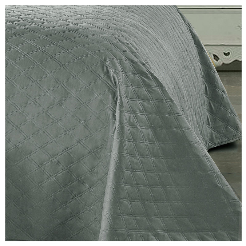 Elegant Comfort Inspiration Embossed Lightweight Bedspread Set – Soft Textured Polyester Coverlet with Pillow Shams