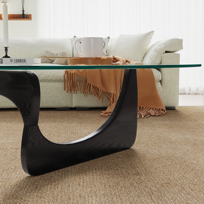 Table basse triangulaire moderne en verre avec piétement en bois massif, 15.7 "H x 32.3 "L x 22.4 "W, Transparent/noir