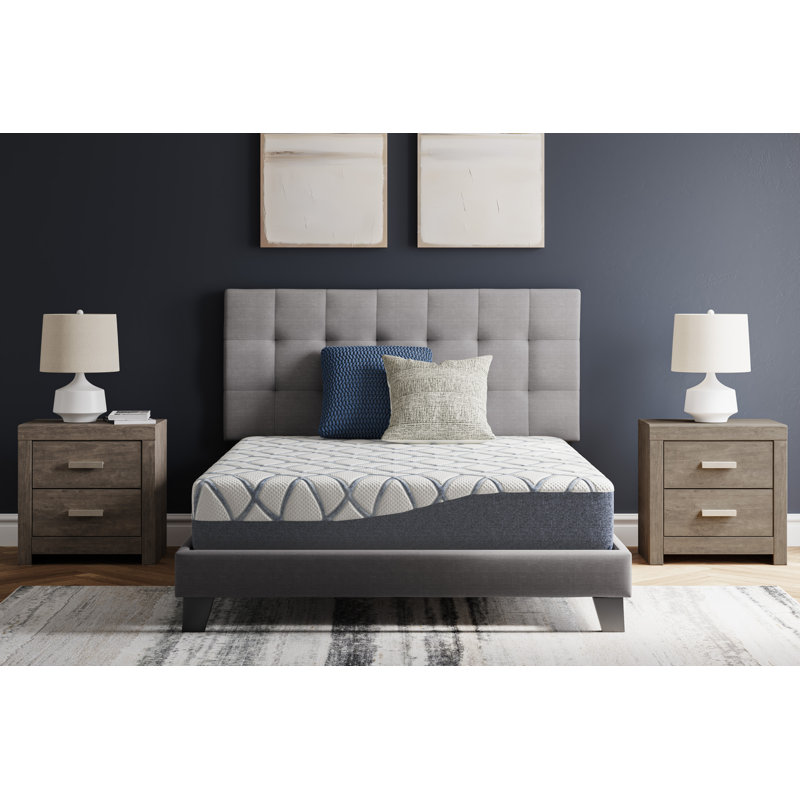 King Size Hard Conforming Foam Mattress with Cooling Cover