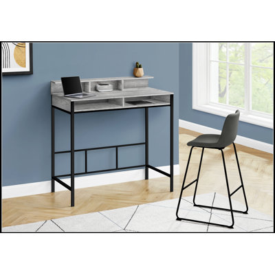 Bureau d'ordinateur contemporain avec tablettes de rangement, parfait pour le bureau à domicile et les petits espaces