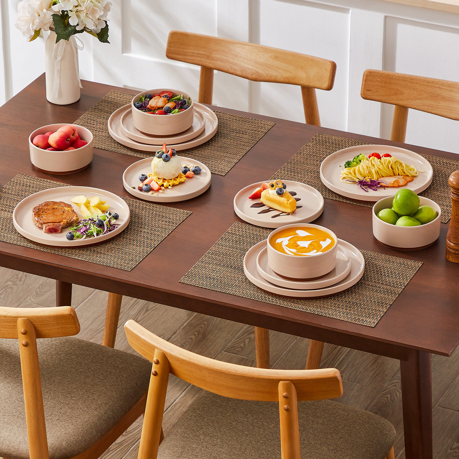 Stratton Ceramic Dinnerware Set - Service for 4, Pink