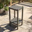 Table d'appoint d'extérieur en PEHD double couche - Table de bout de patio grise avec tablette de rangement