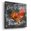 Art mural en verre acrylique 12 po x 12 po «Rooster On Chalkboard 2» par Art Licensing Studio