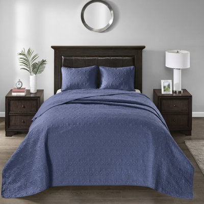 Navy King Reversible Bedspread - Stylish Pattern Pre-Washed Cotton Filling For Durability Includes And Two Shams Fits High Depth Mattress In Bed Quilting Comfort Machine Washable Convenience