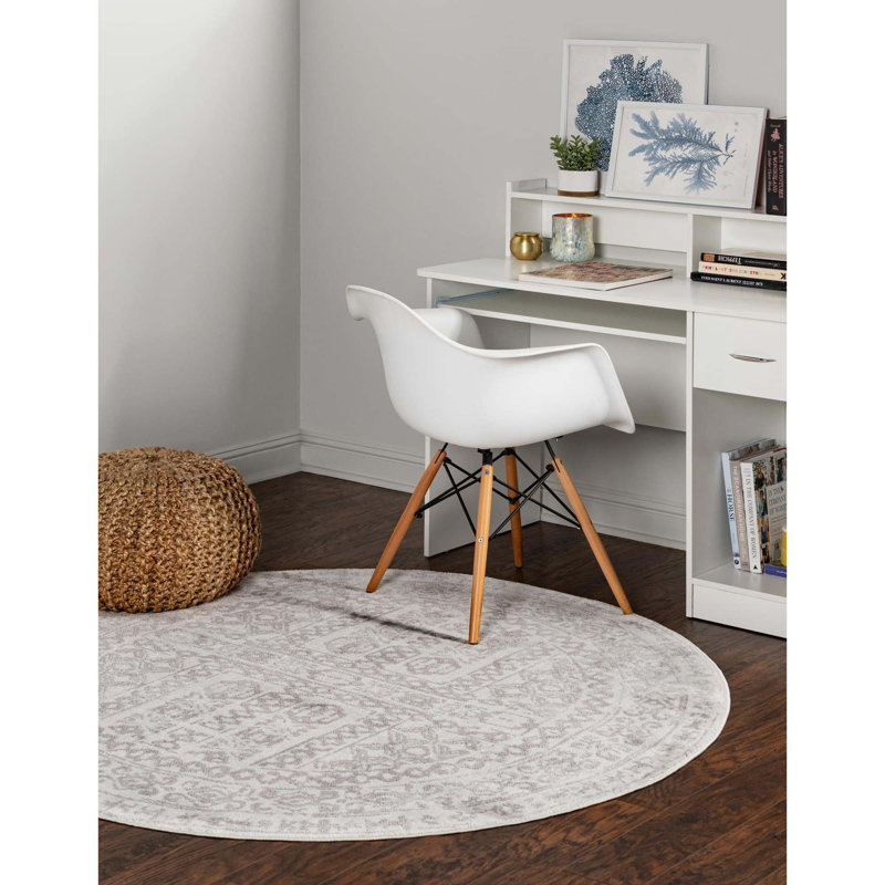 Brackett Oriental Indoor Rug, Round 3'