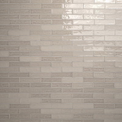 Carreau mural en céramique brillant gris Avereti Putty de 2 po x 8 po