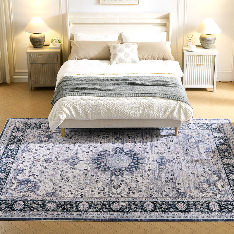 Navelina Oriental Vintage Seal Indoor Rug