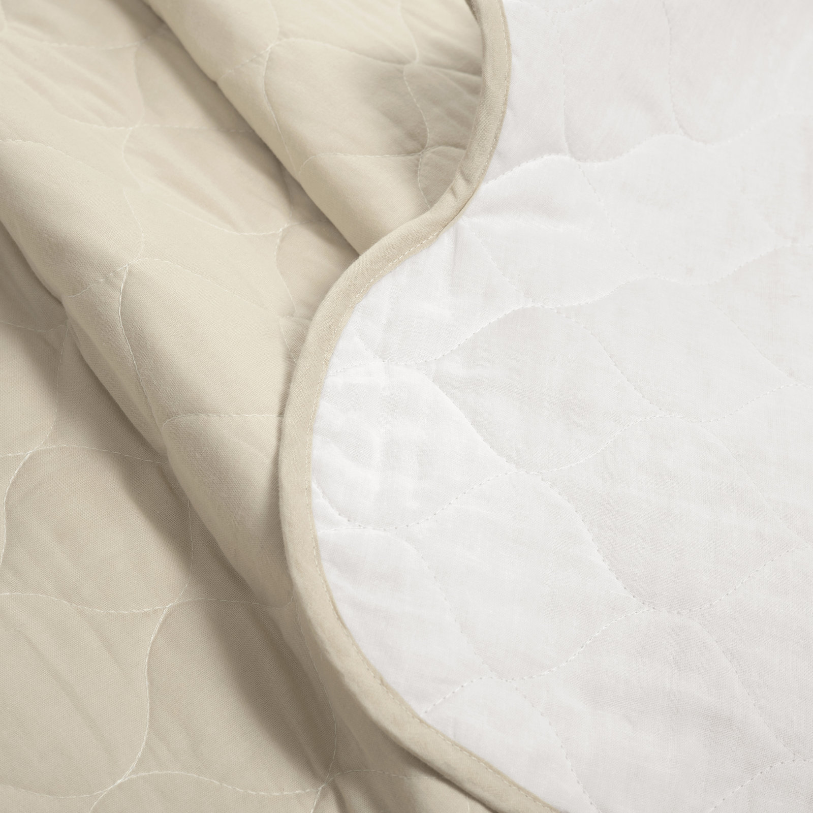 Yves Cotton Quilt Set