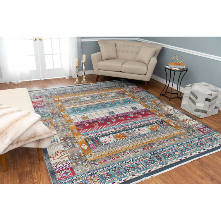 Lucha Oriental Indoor Rug