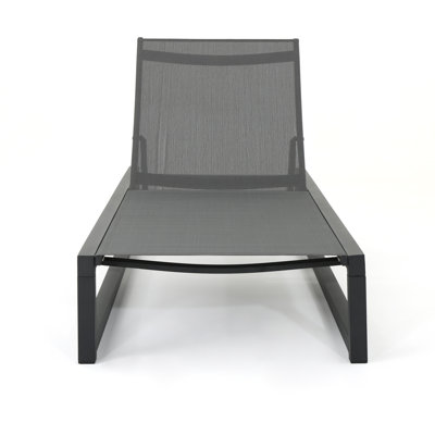 CHAISE LOUNGE