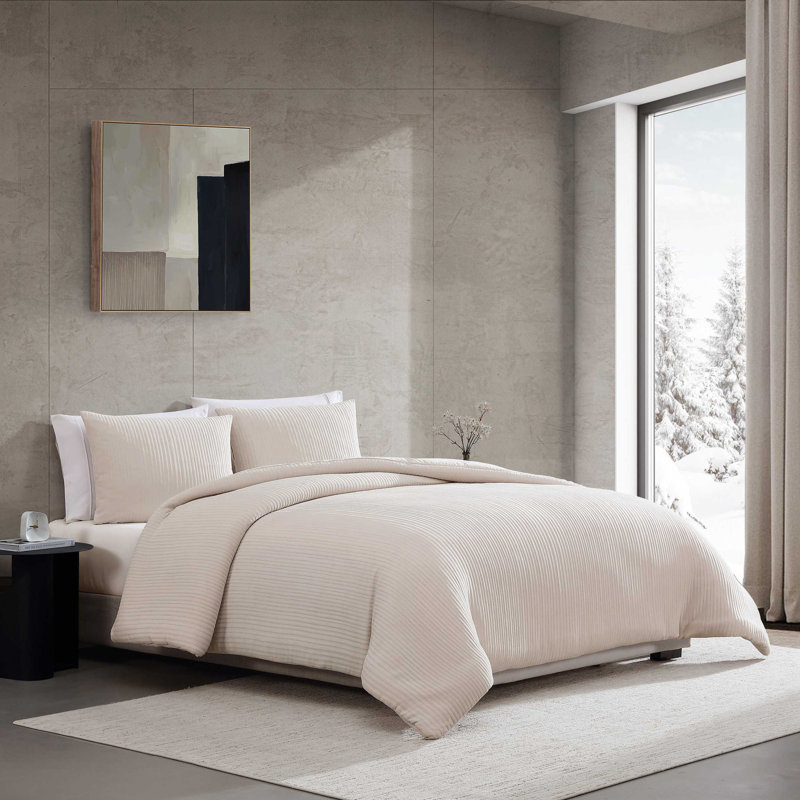 Vera Wang Chenille Beige Reversible Comforter Set, Queen Comforter + 2 Standard Shams