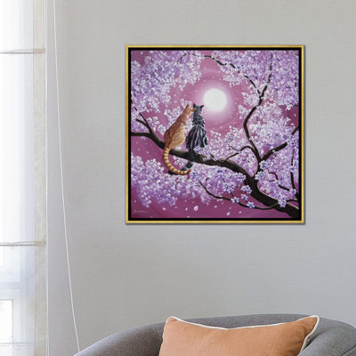 «Orange and Grey Tabby Cats in Cherry Blossoms» par Laura Iverson - reproduction d'art