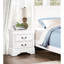 2 Table de chevet blanche pour une chambre à coucher luxueuse et sereine-1703093796