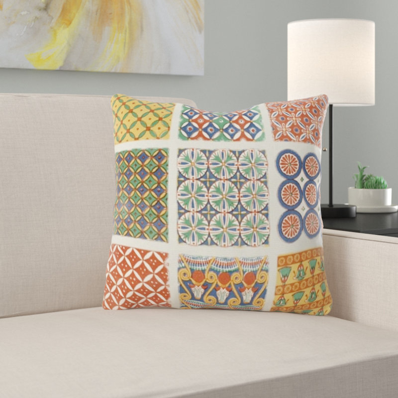Coussin en jeté persane, Intérieur