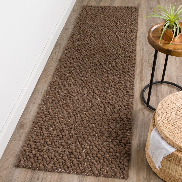 Tapis brun en laine crocheté à la main Amaty