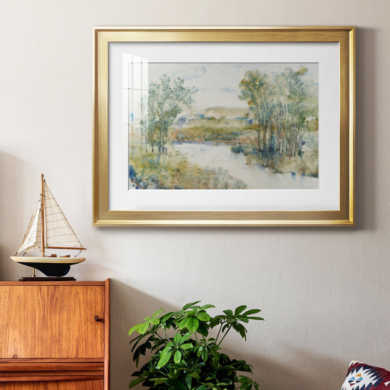 «Trees On The Creek I», reproduction encadrée de qualité supérieure - prête à être accrochée, Or