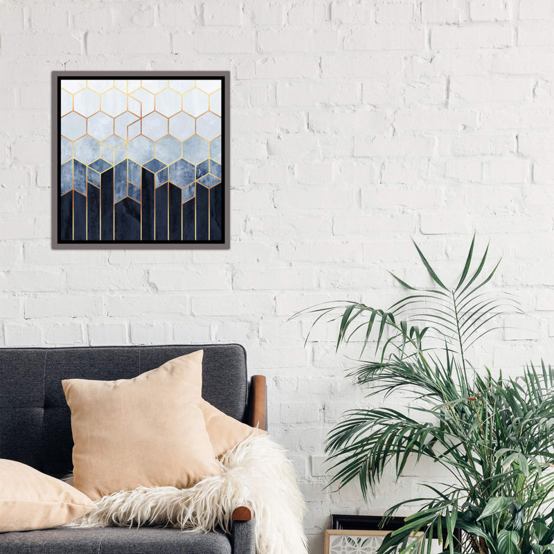 « doux blue hexagones » par elisabeth fredriksson-print, Toile encadrée de bois rustique foncé, H 37 po x l 37 po x P 1,5 po