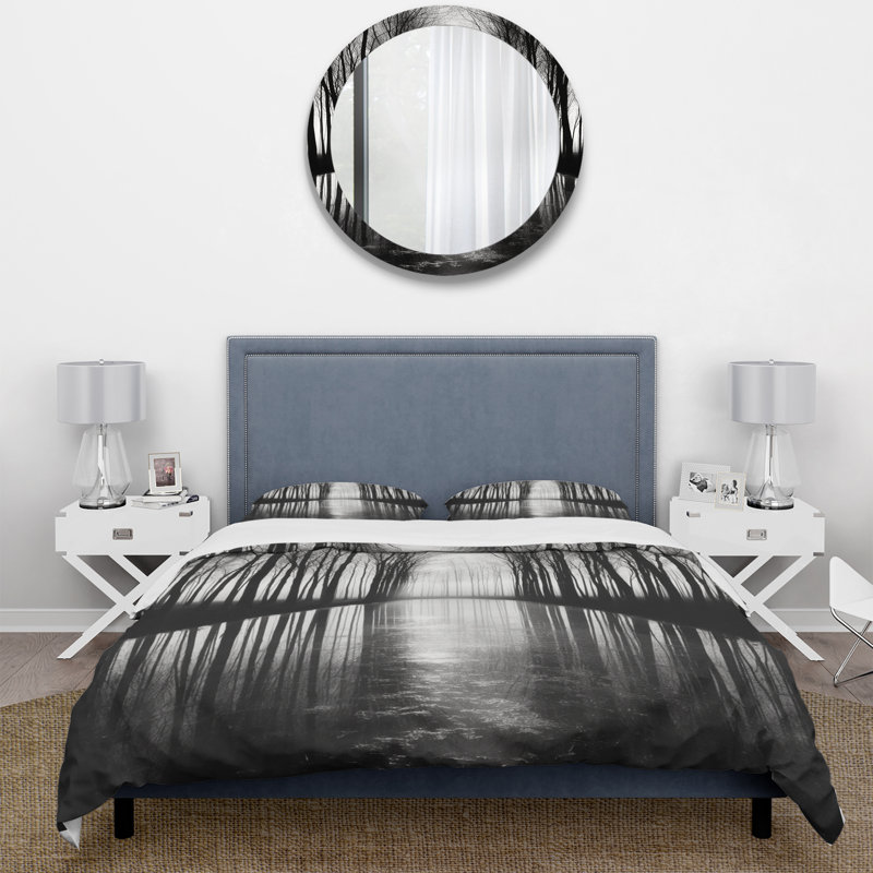«Black and White Forest Silence», photographie de III - Ensemble de housse de couette paysages - microfibre de polyester