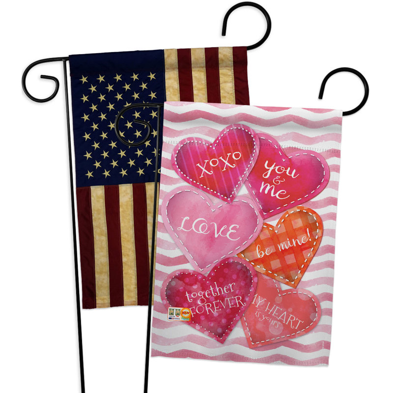 Drapeau de jardin en polyester 18 po x 13 po Love Together Forever