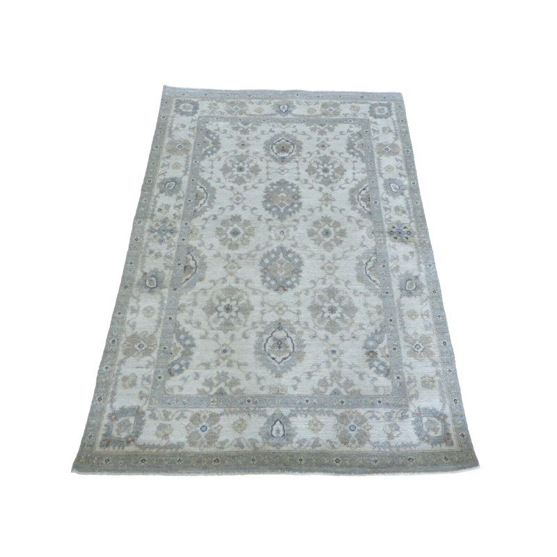 Tapis rectangulaire en laine unique 4 pi x 5 pi 10 po Gelasias