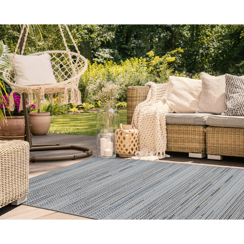 Striped Indoor / Outdoor Rug, Rectangle 4'10" x 7'6"