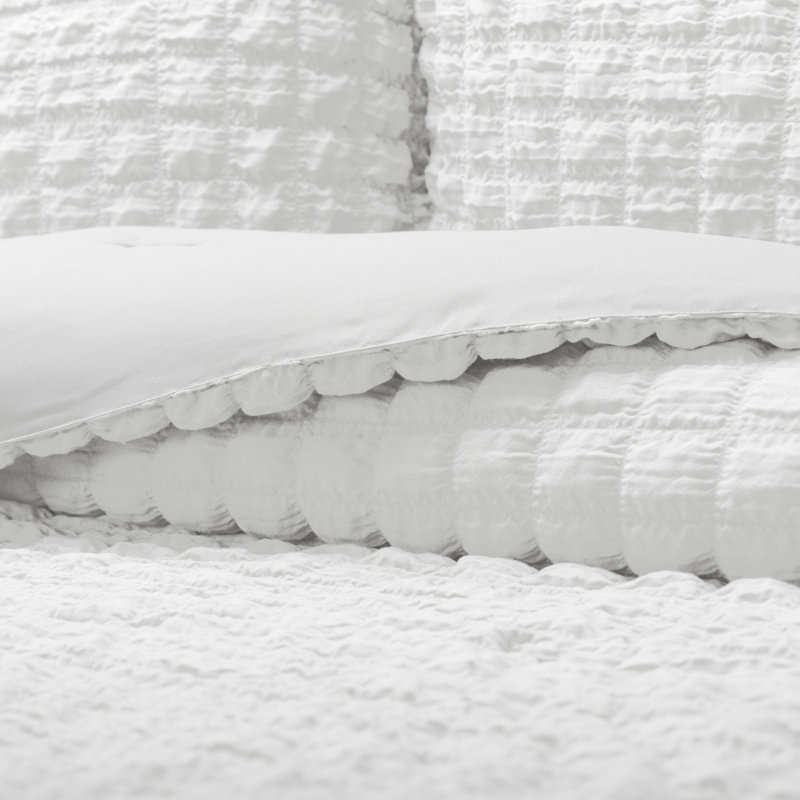 Seersucker Textured Comforter Set, King / Cal-King Comforter + 2 Shams, White