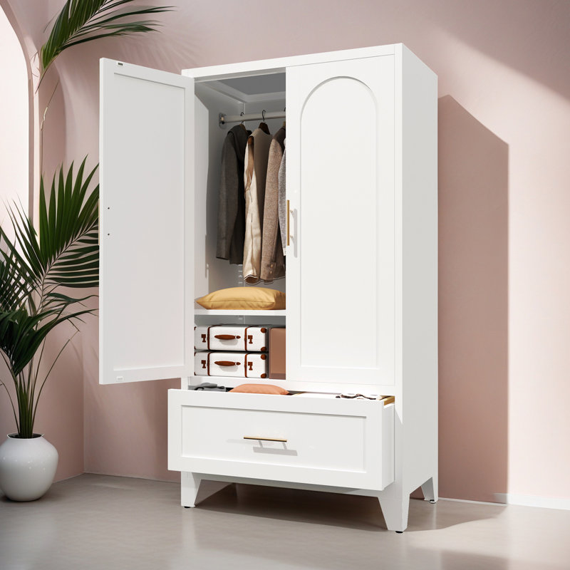 Armoire haute en métal