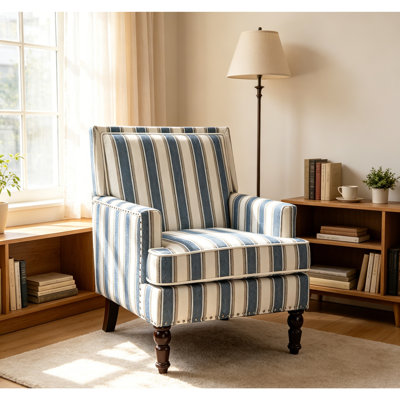Fauteuil rembourré en lin rayé bleu blanc avec pieds en bois massif et garniture cloutée, fauteuil de salon confortable