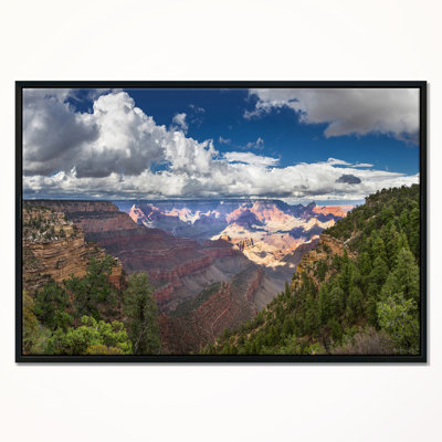 " US Grand Canyon In Colorado River "