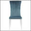 Ensemble de chaises d'appoint capitonnées en velours et chrome, alliant élégance et confort pour les espaces de salle à manger modernes