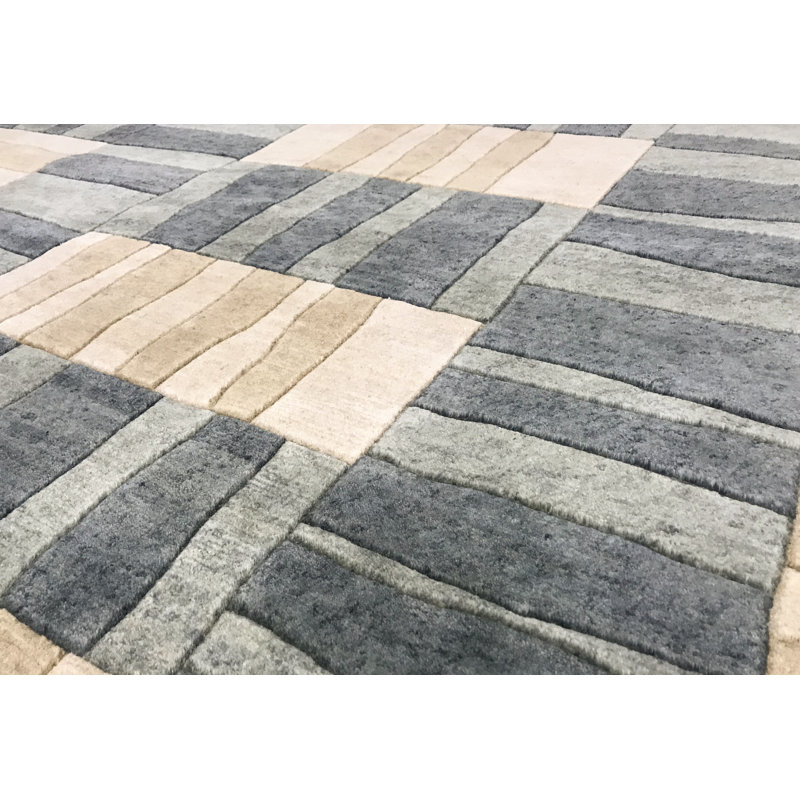 Hand-Knotted High-Quality Beige Area Rug