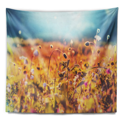 Tapisserie «Little Mountain Flowers on Sunny Day»