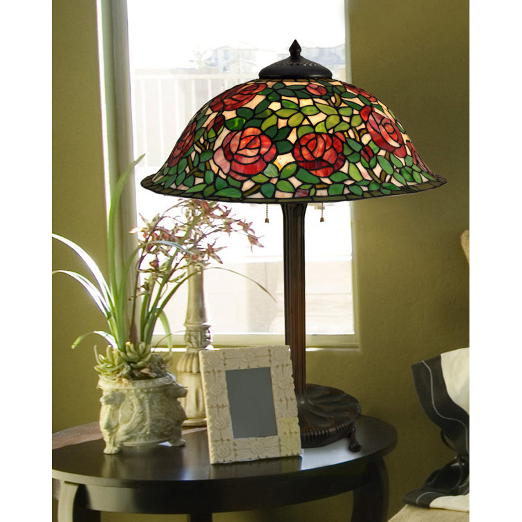 Rose Metal Table Lamp