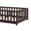 Lit simple pour enfants, lit simple avec clôture sans porte et barrières de sécurité-527831936
