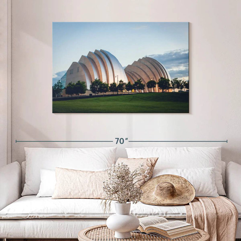 Nicci Performing Arts Center, Kansas, H 30 po x l 45 po