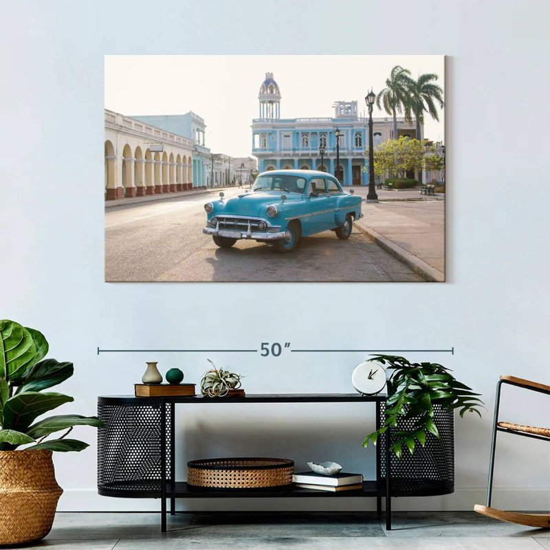 Voiture cubaine bleue Mehar, H 32 po x l 48 po