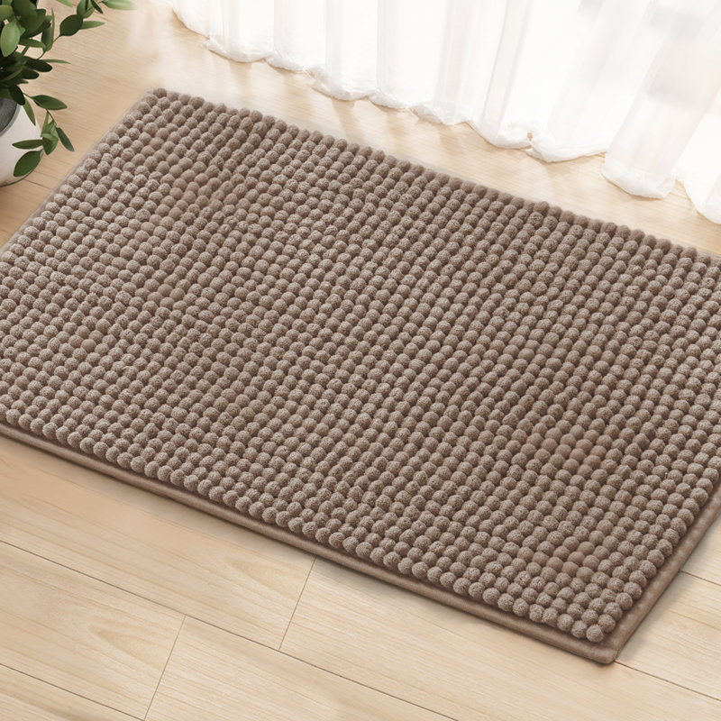 Tapis pour salle de bain Azriah Luxury Chenille, L 16 po x L 24 po, Brun taupe