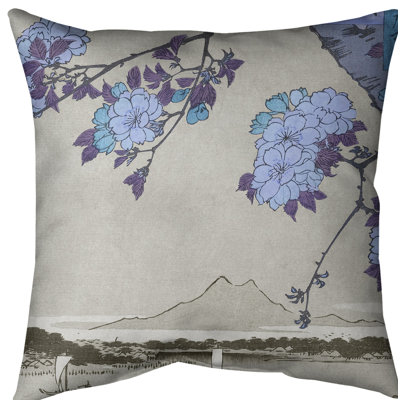 Housse de coussin Blossoms over the River