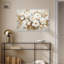 Art floral sur toile avec arrangement royal doré-104322072-104322076