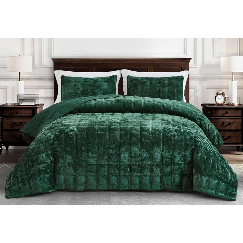 Velvet Quilt, Forest Green, Oversized King Quilt + 2 King Shams