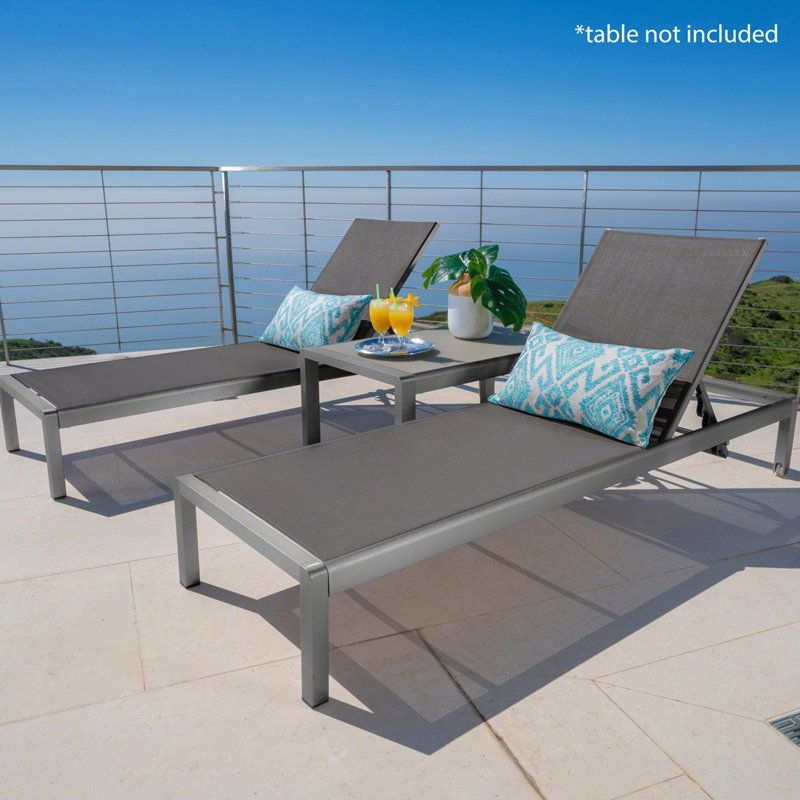 Chaise longue d'extérieur avec structure en aluminium durable réglable à 5 niveaux et filet en polyester enduit de PVC, Gris