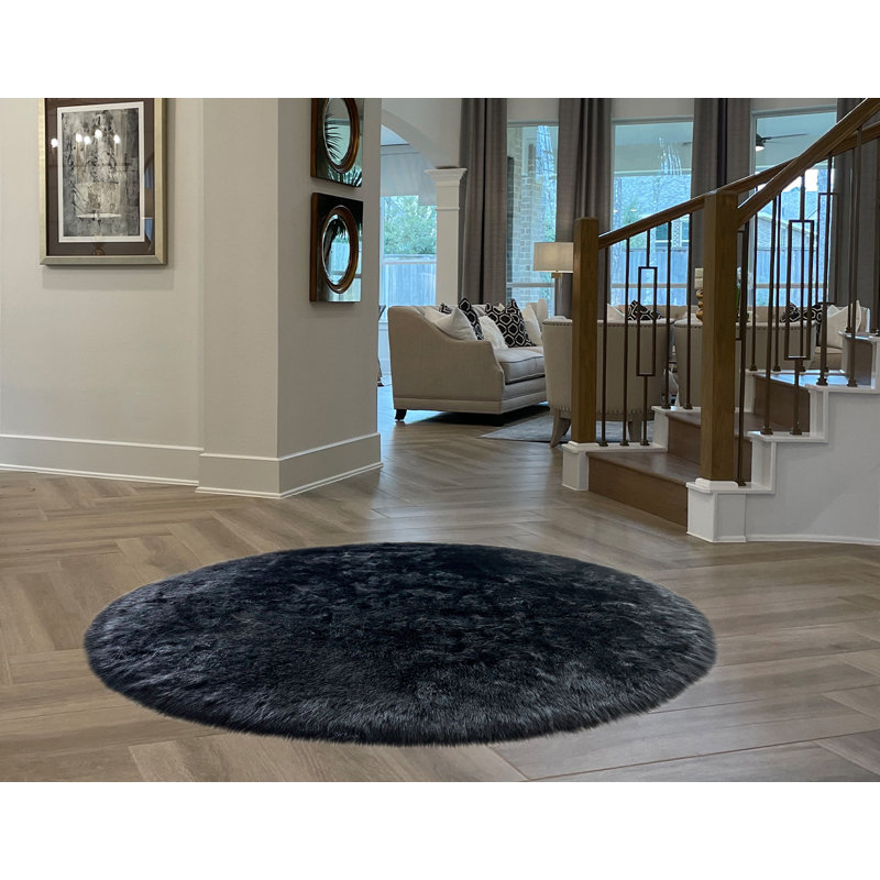 Mar Vista Faux Sheepskin Indoor Rug, Round 9'6" x 9'6"