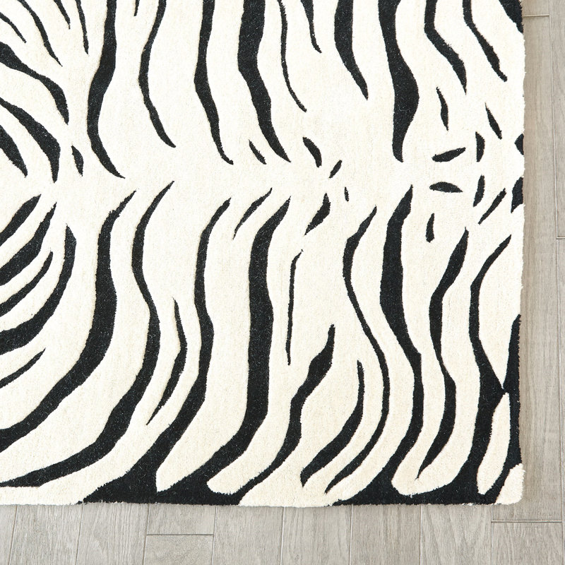 Wool Animal Print Area Rug in White, Rectangle 8' x 10'