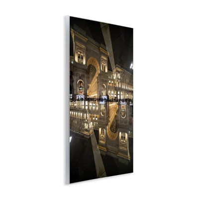 «Illuminated Architecture Symmetry», plaque murale par Robin Vandenabeele
