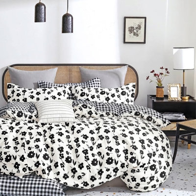 Hepburn 100% Cotton Black White Floral Reversible Comforter Set with Pillowcases