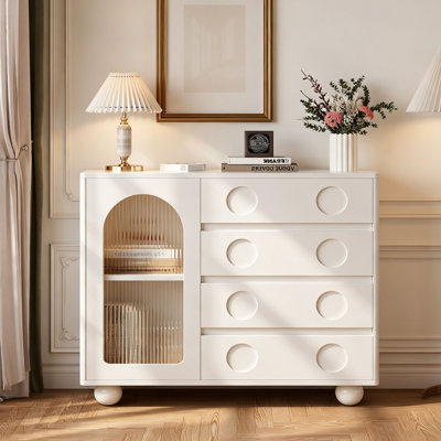 Armoire de rangement minimaliste de couleur crème