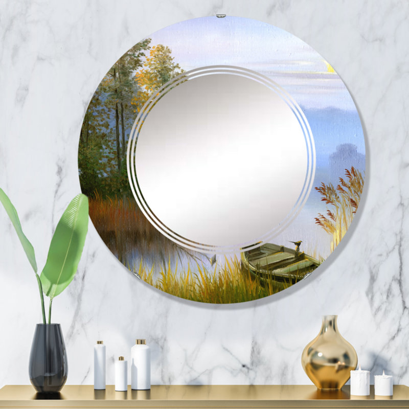 Le bateau sur la berge du lac - Miroir mural rond, 32 po x 32 po