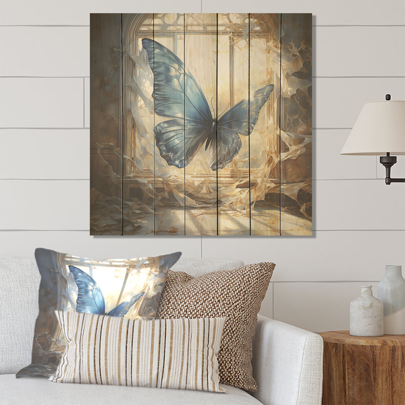 Cottage Blue Butterfly Escape - Animal papillon sur bois, H 36 po x l 36 po